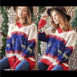 Holiday Fluffy Oversize V-Neck Christmas Sweater - Size Small!!   🎄🌲❤️💚